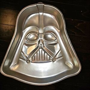 1980 Darth Vader Wilton Cake Pan